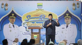 Caption :
Wali Kota Bandung, Muhammad Farhan